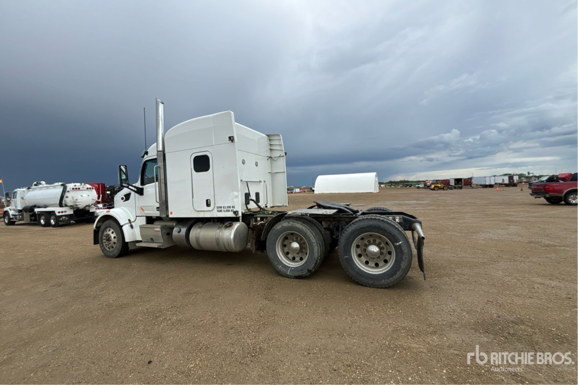 General Appearance with Picture, Left Rear Corner
