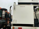 Underbody with Hydraulic Tank