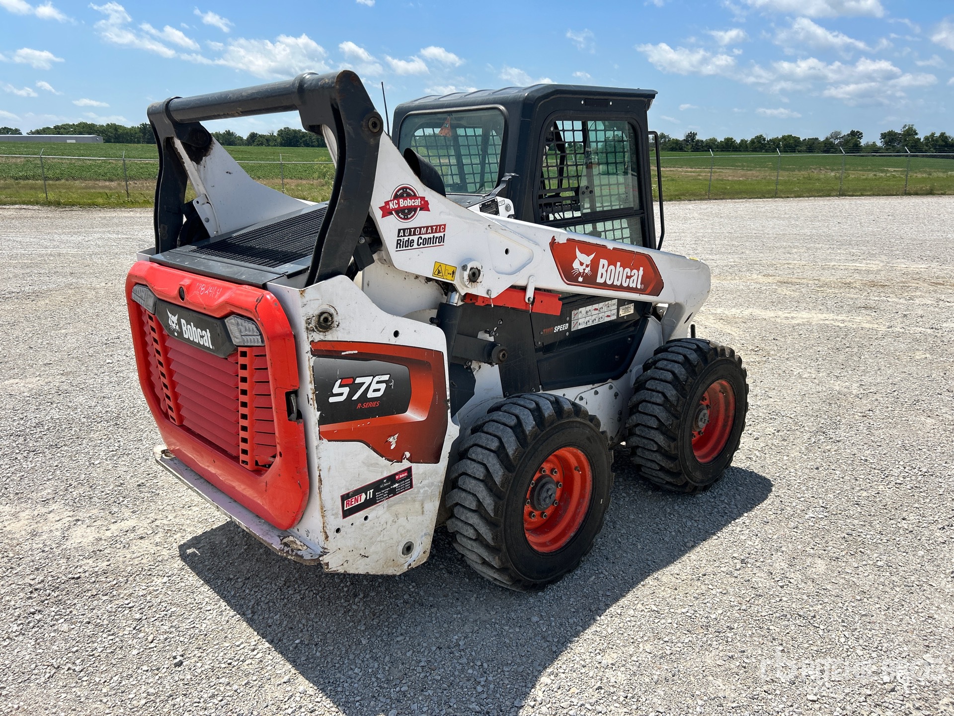 General Appearance with Picture, Right Rear Corner