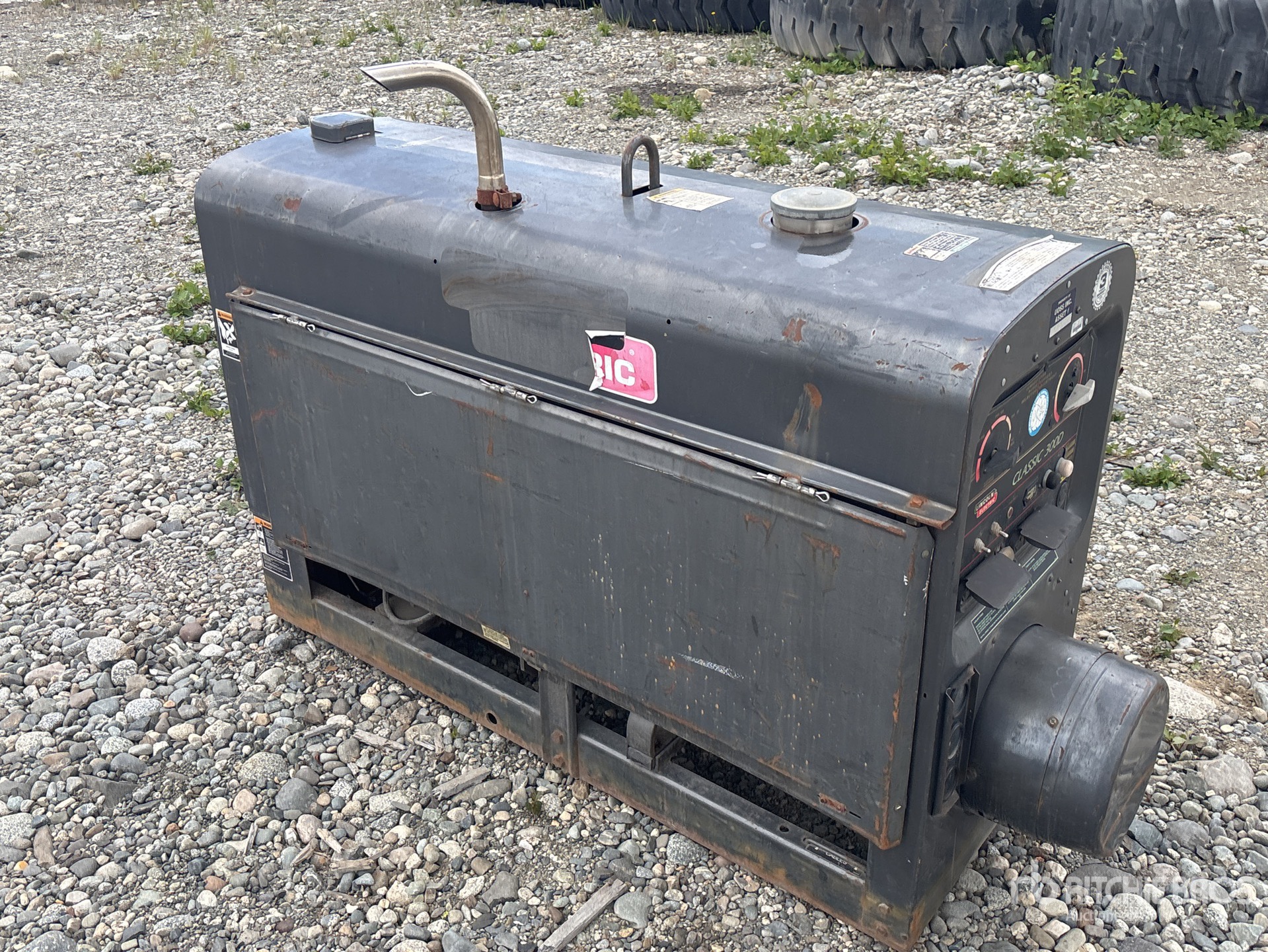 General Appearance with Picture, Right Front Corner
