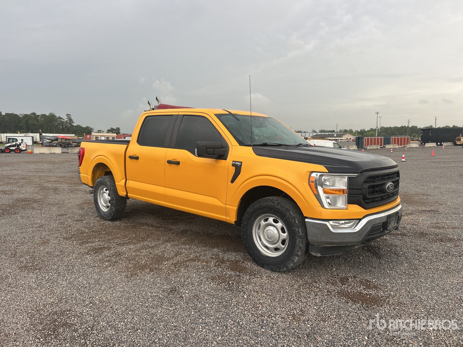 General Appearance with Picture, Right Front Corner