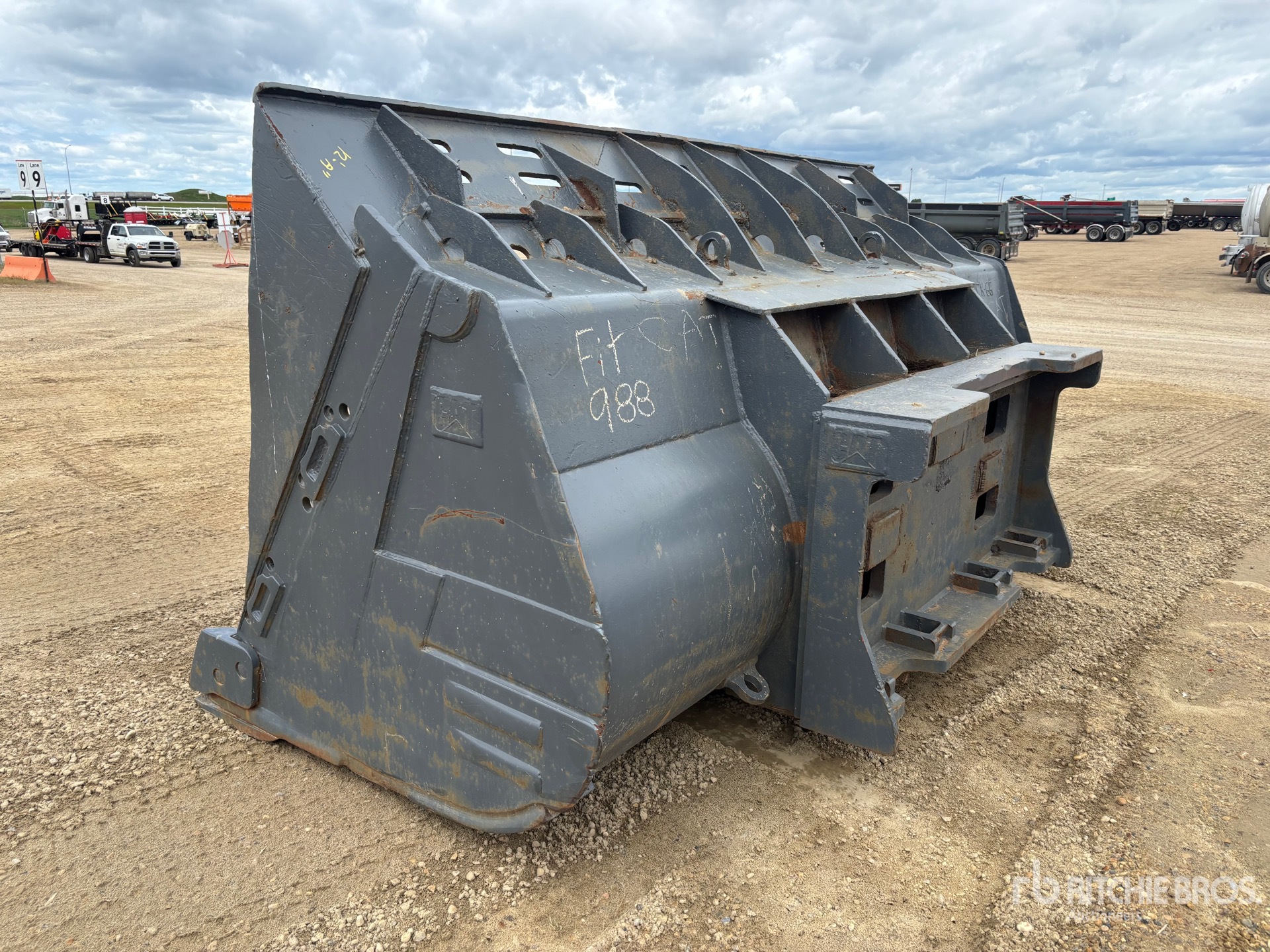 General Appearance with Picture, Left Rear Corner