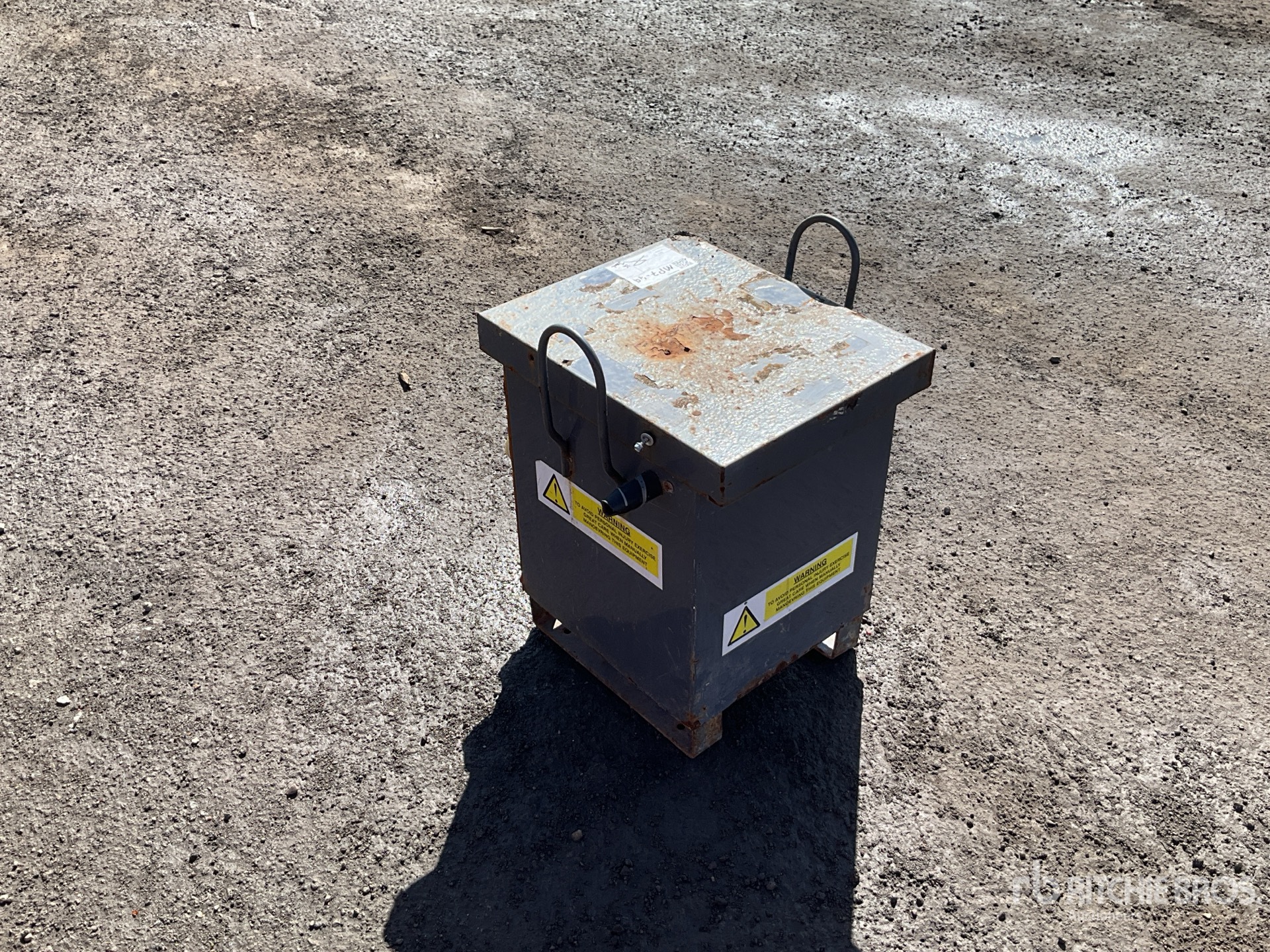 General Appearance with Picture, Right Rear Corner