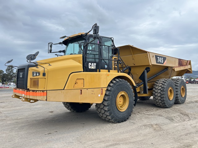 2018 Cat 745 Articulated Dump Truck