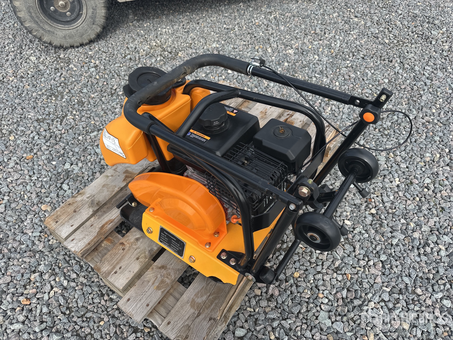 General Appearance with Picture, Left Rear Corner