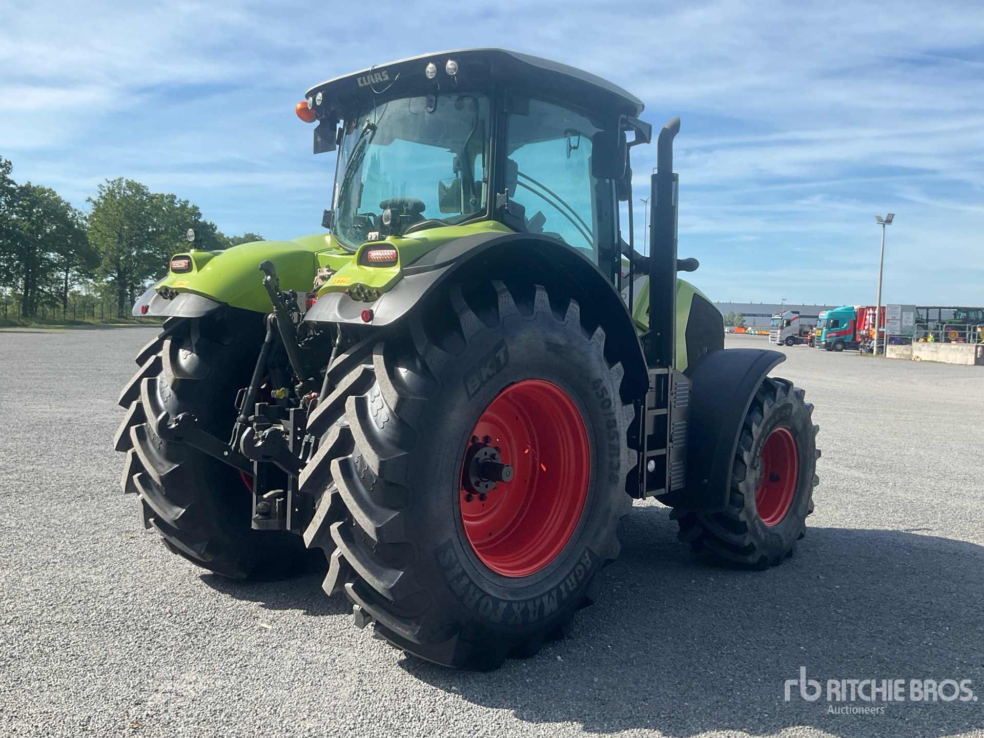 General Appearance with Picture, Right Rear Corner