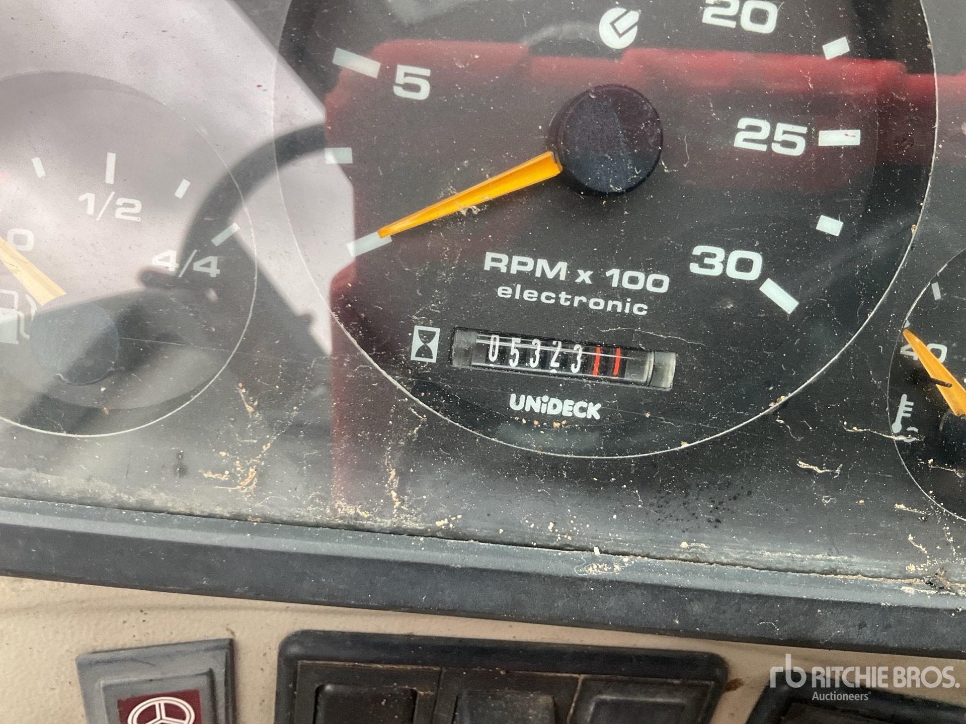 General Appearance with Hour Meter / Odometer