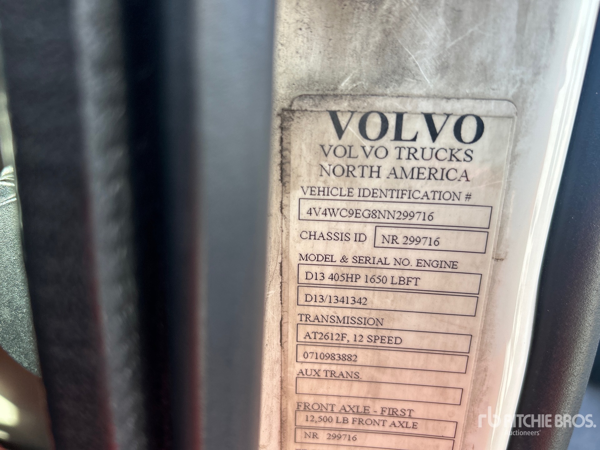 2022 Volvo VNR300