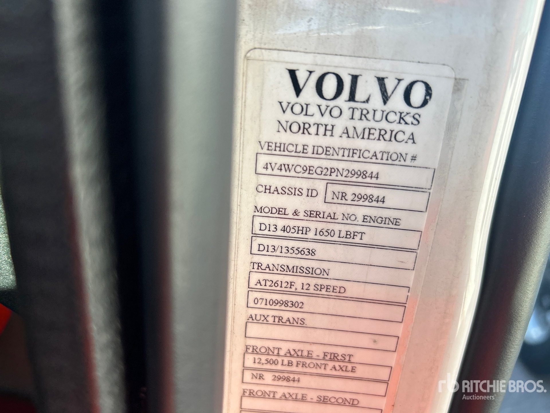 2023 Volvo VNR300