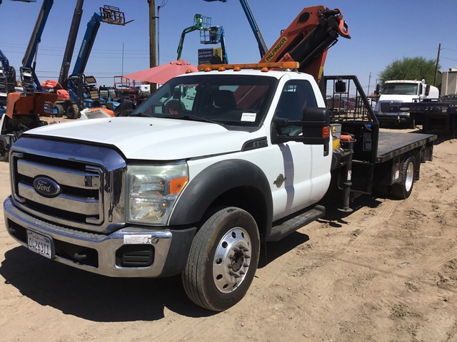 2015 Ford F-550 Super Duty 4x4 Flatbed Truck