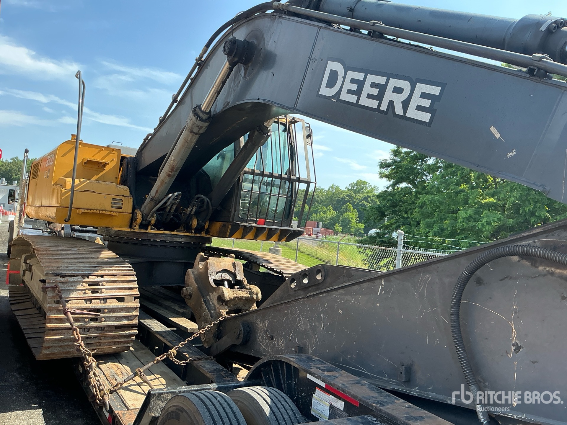 Photo of a 2008 John Deere 350D LC