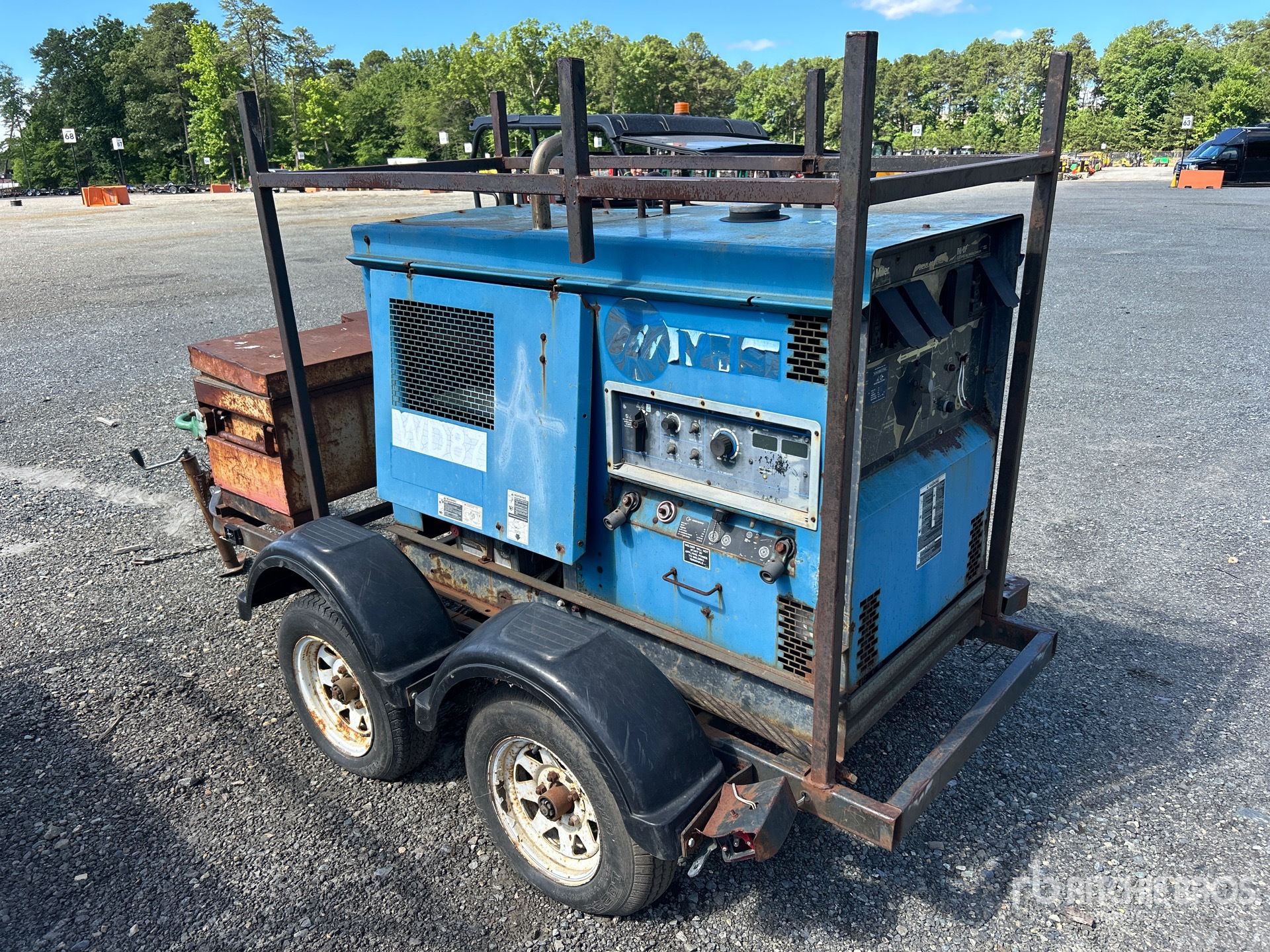 General Appearance with Picture, Left Rear Corner