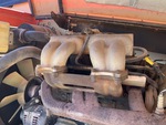 Engine with Pompa wtryskiwacza