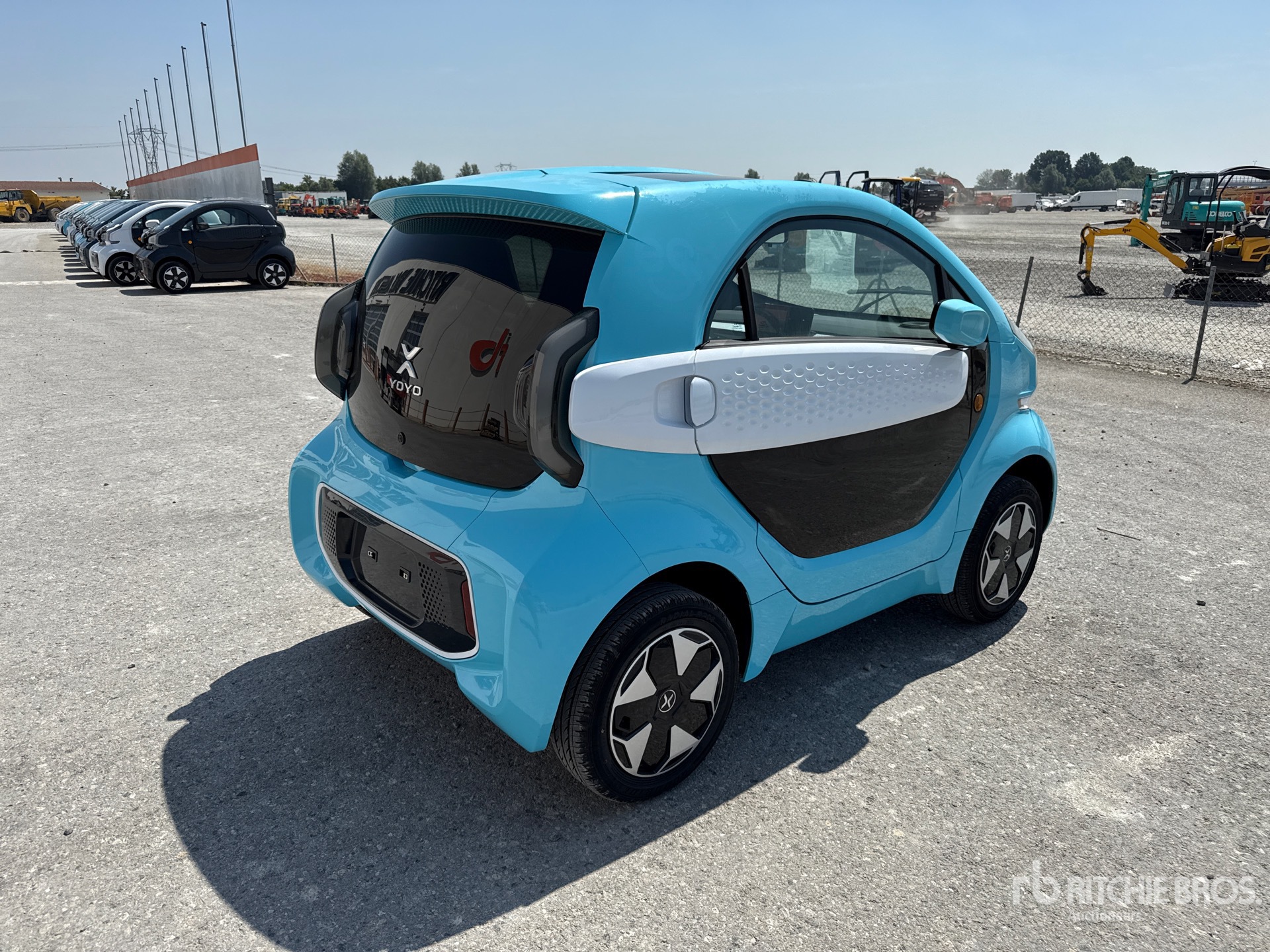 General Appearance with Picture, Right Rear Corner