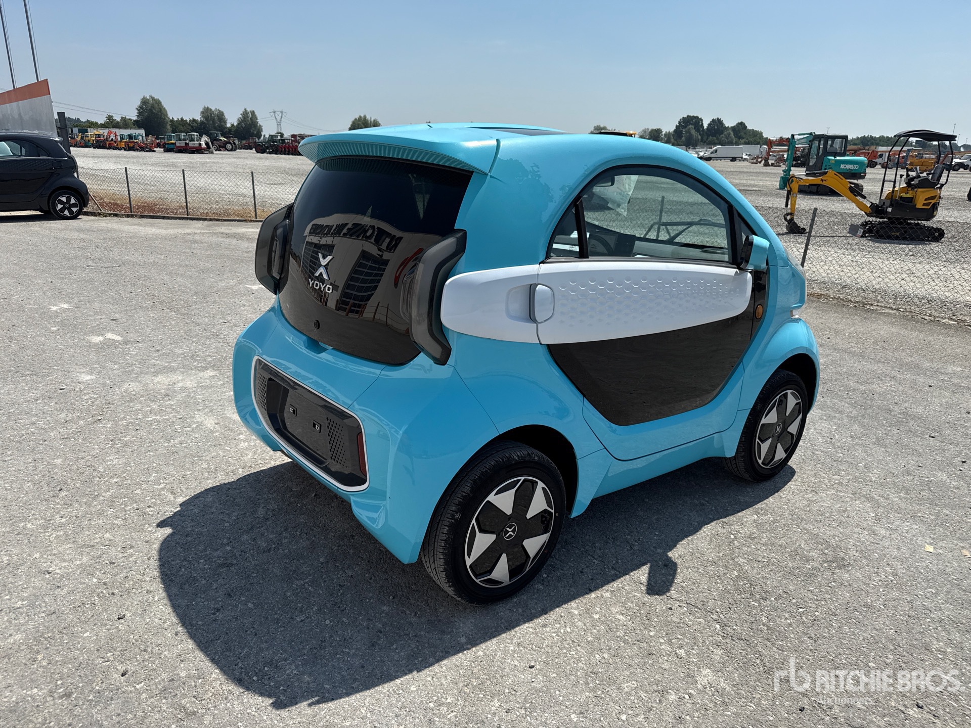 General Appearance with Picture, Right Rear Corner