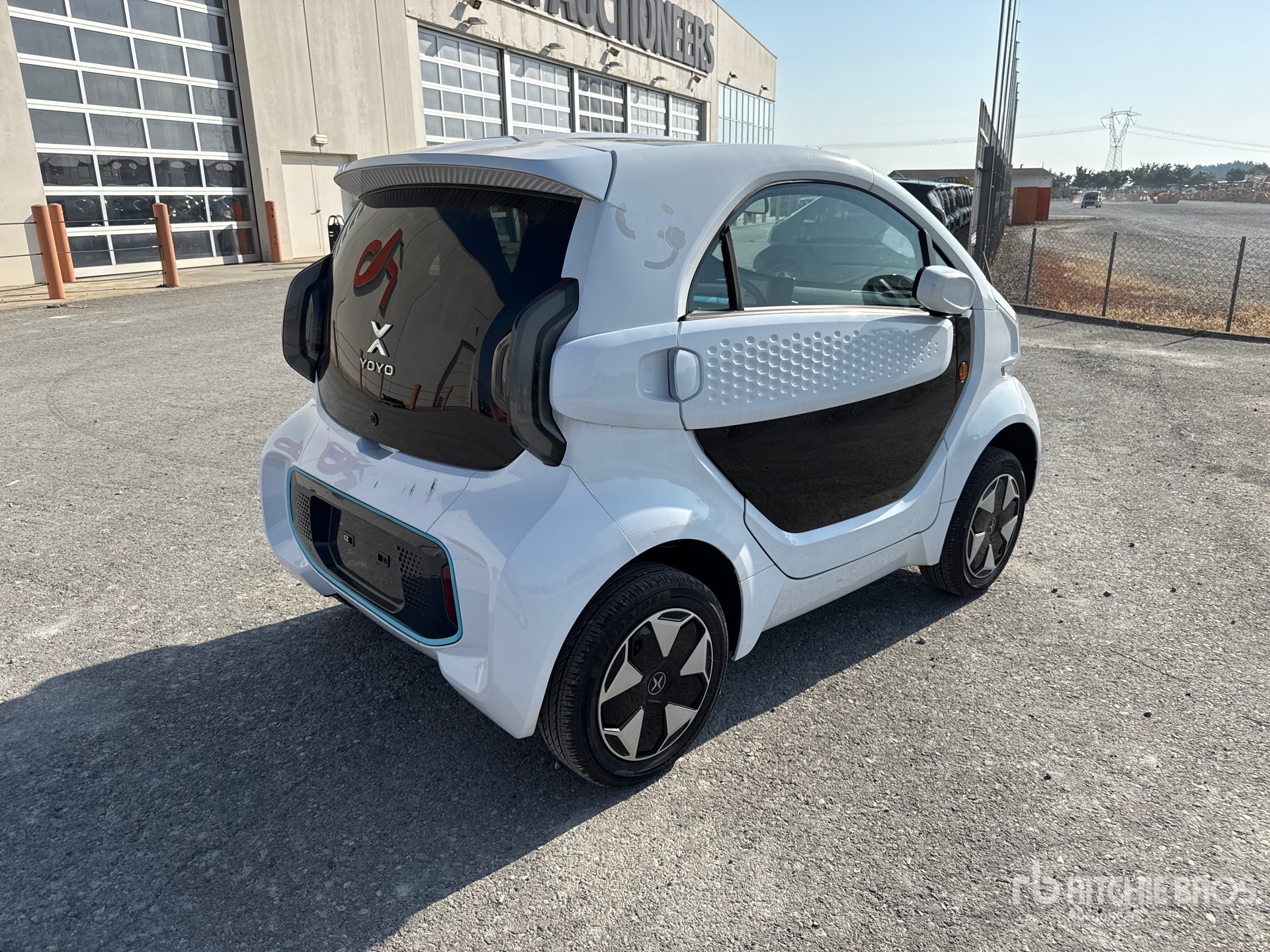 General Appearance with Picture, Right Rear Corner