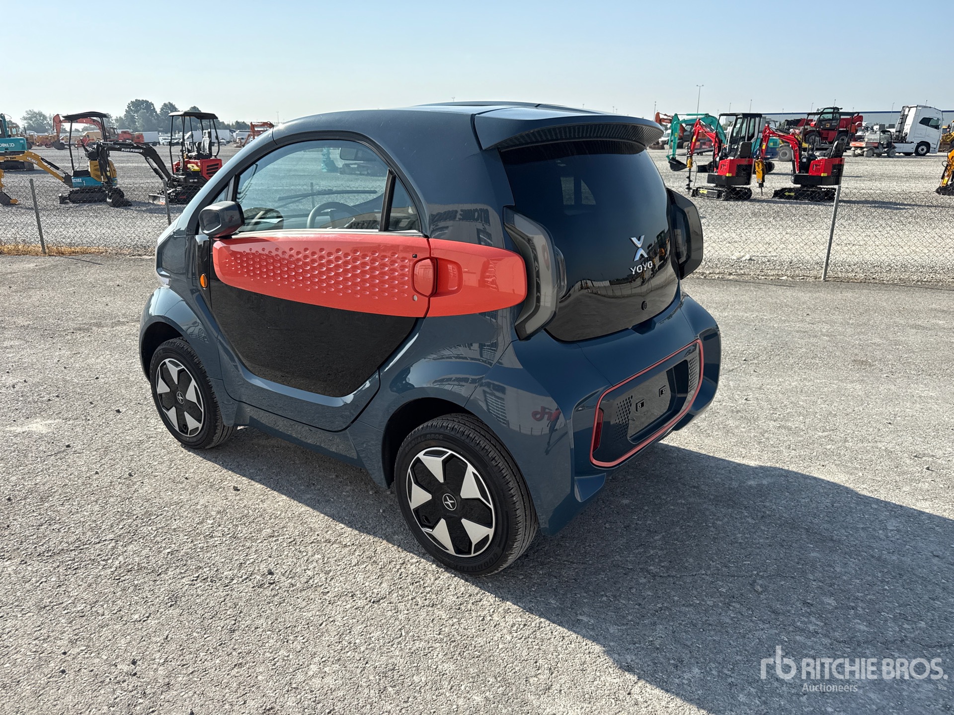 General Appearance with Picture, Left Rear Corner