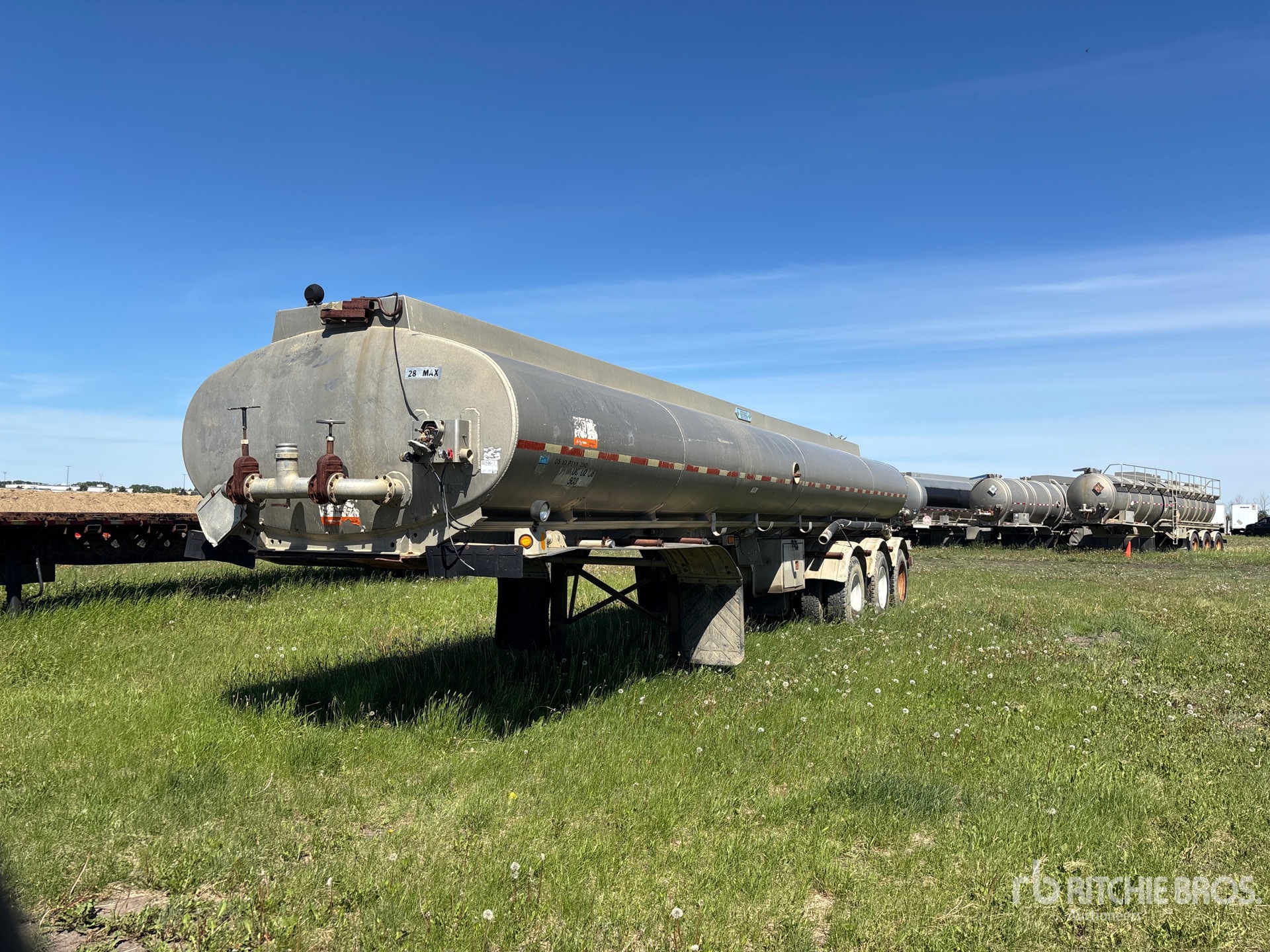 1999 Advance 28640 L Tri/A