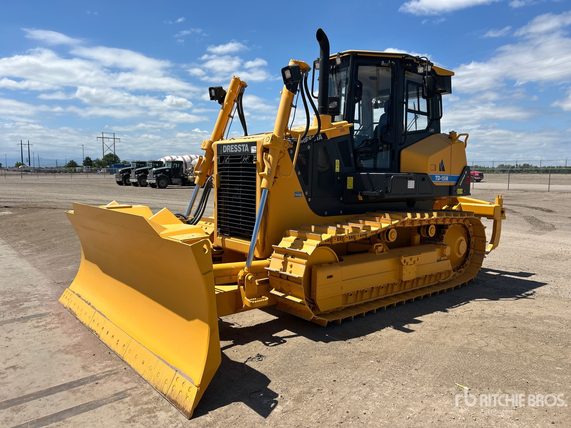 Photo of a 2025 Dressta TD-15