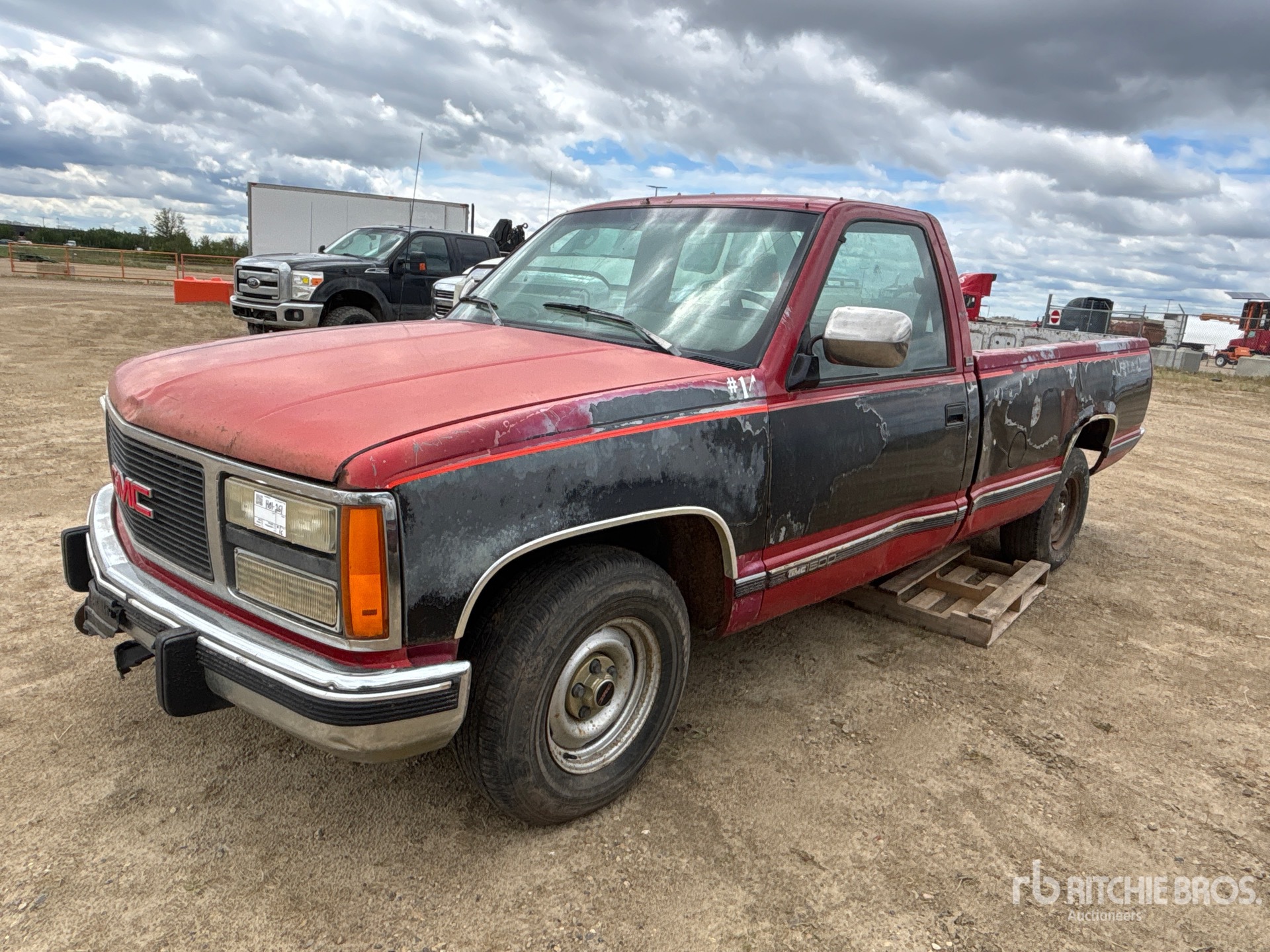 General Appearance with Picture, Left Front Corner
