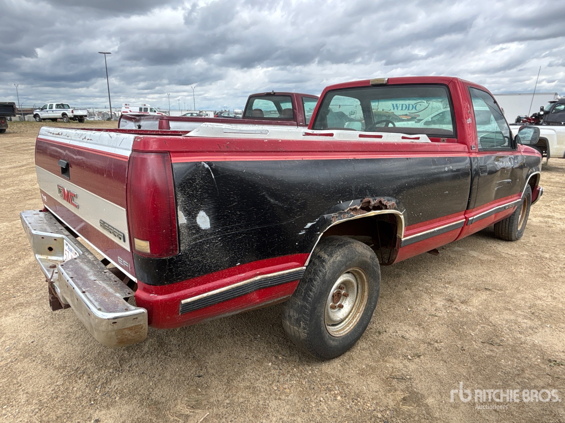 General Appearance with Picture, Right Rear Corner