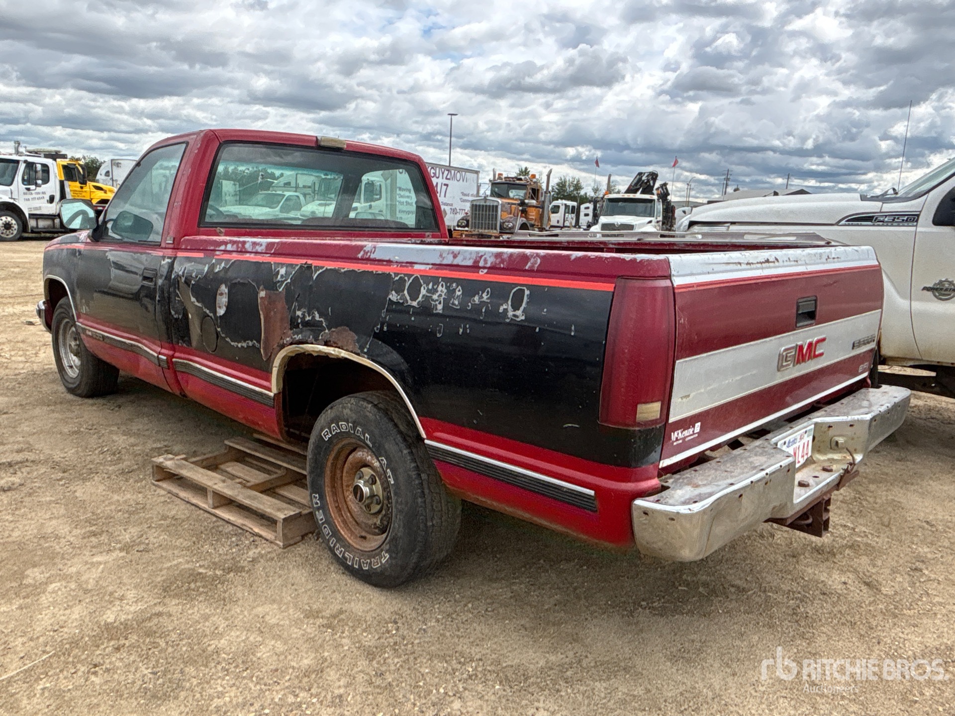 General Appearance with Picture, Left Rear Corner