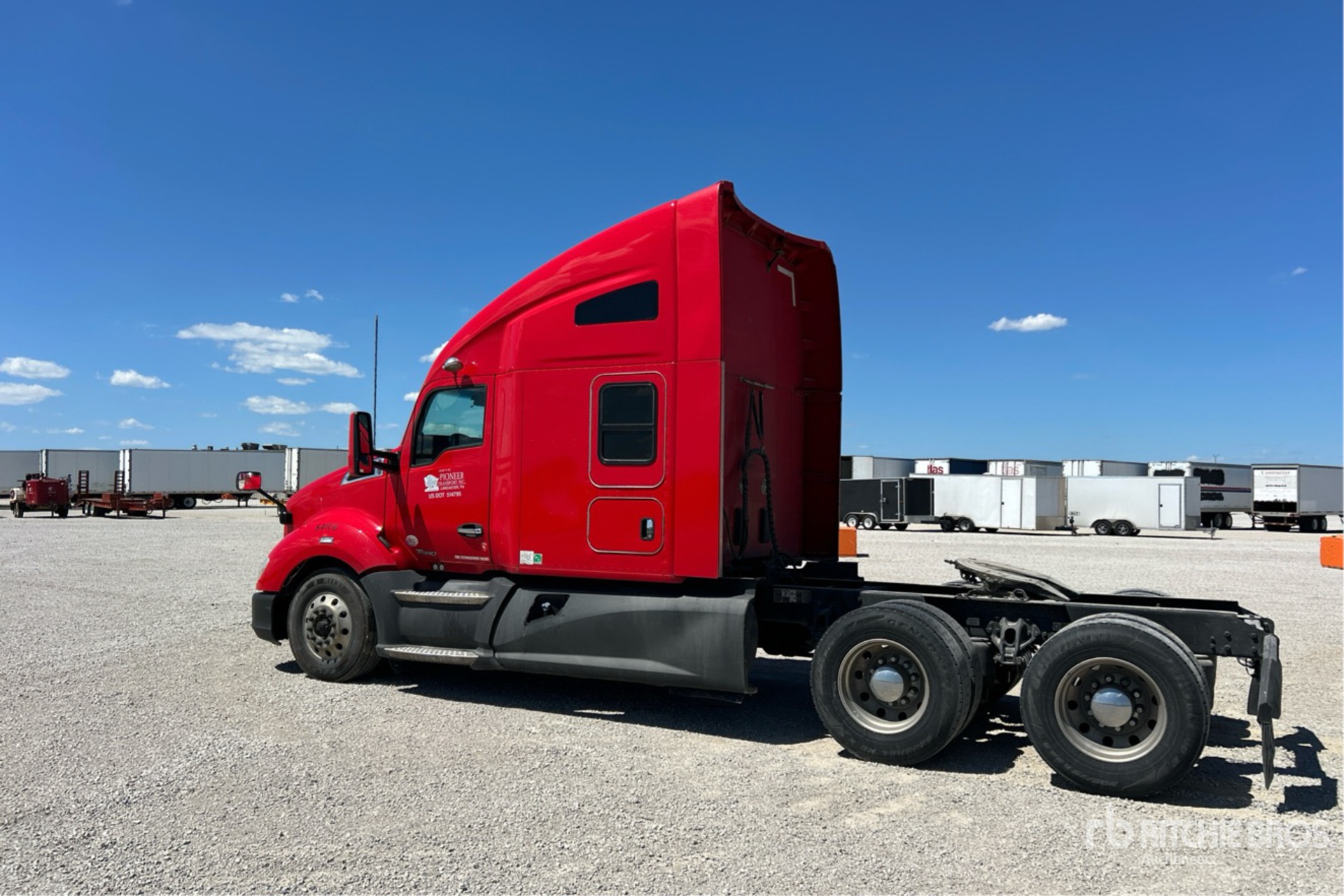 General Appearance with Picture, Left Rear Corner