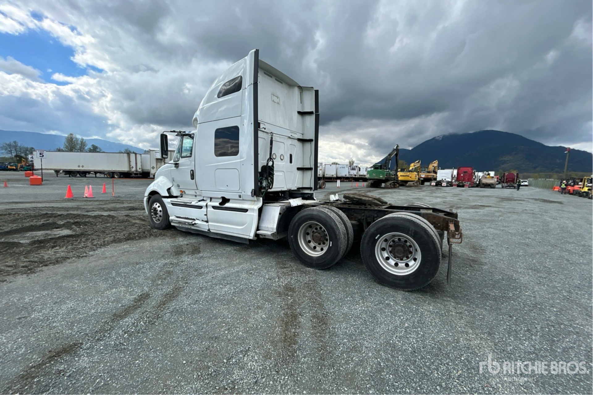 General Appearance with Picture, Left Rear Corner