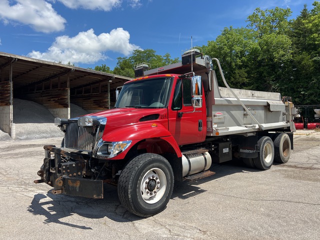 2006 International 7400 6x4 T/A Dump Truck