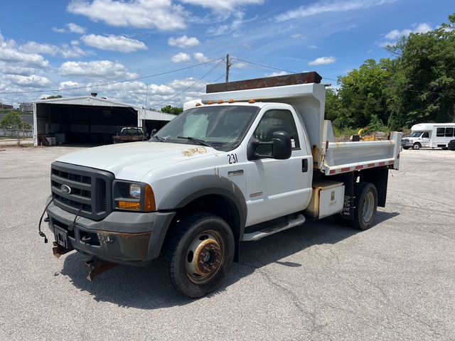 2005 Ford F-550 XL 4x4 Dump Truck