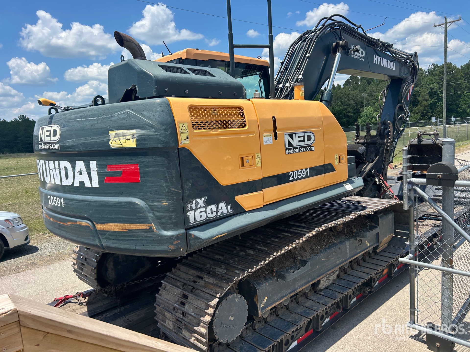 Photo of a 2022 Hyundai HX160A L