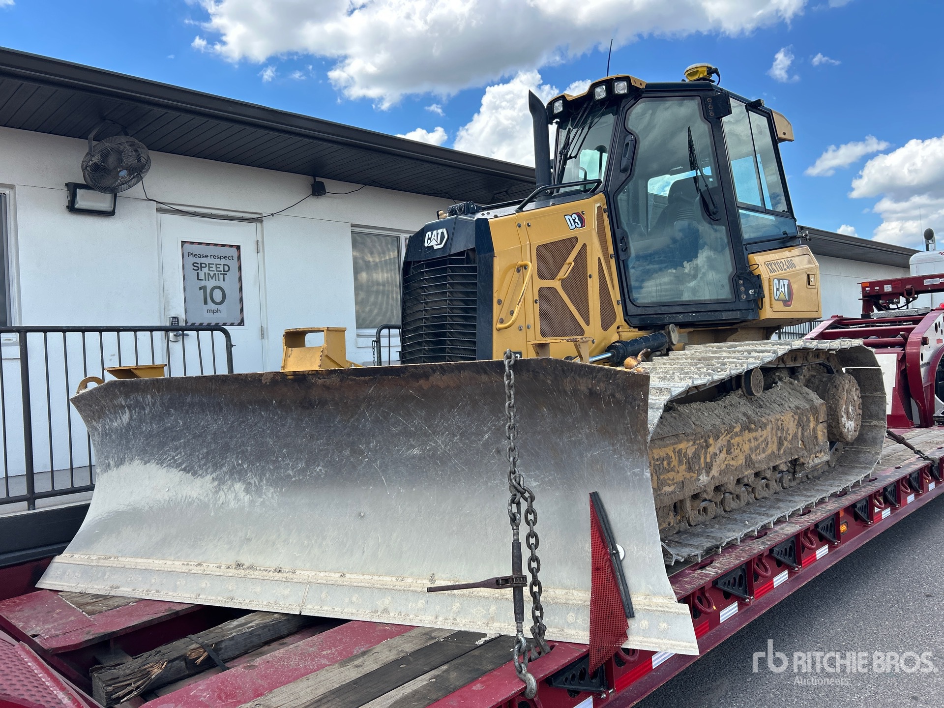 Photo of a 2022 Caterpillar D3 LGP