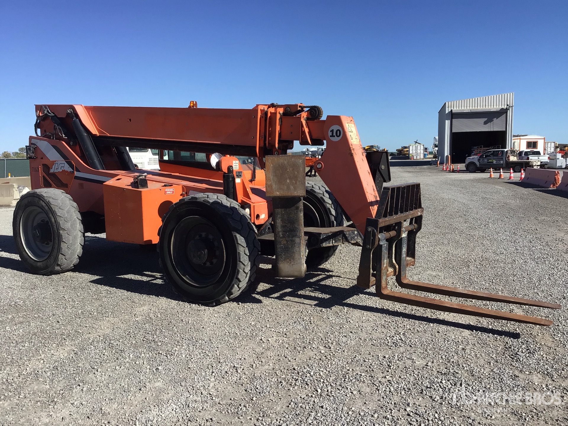 General Appearance with Picture, Right Front Corner