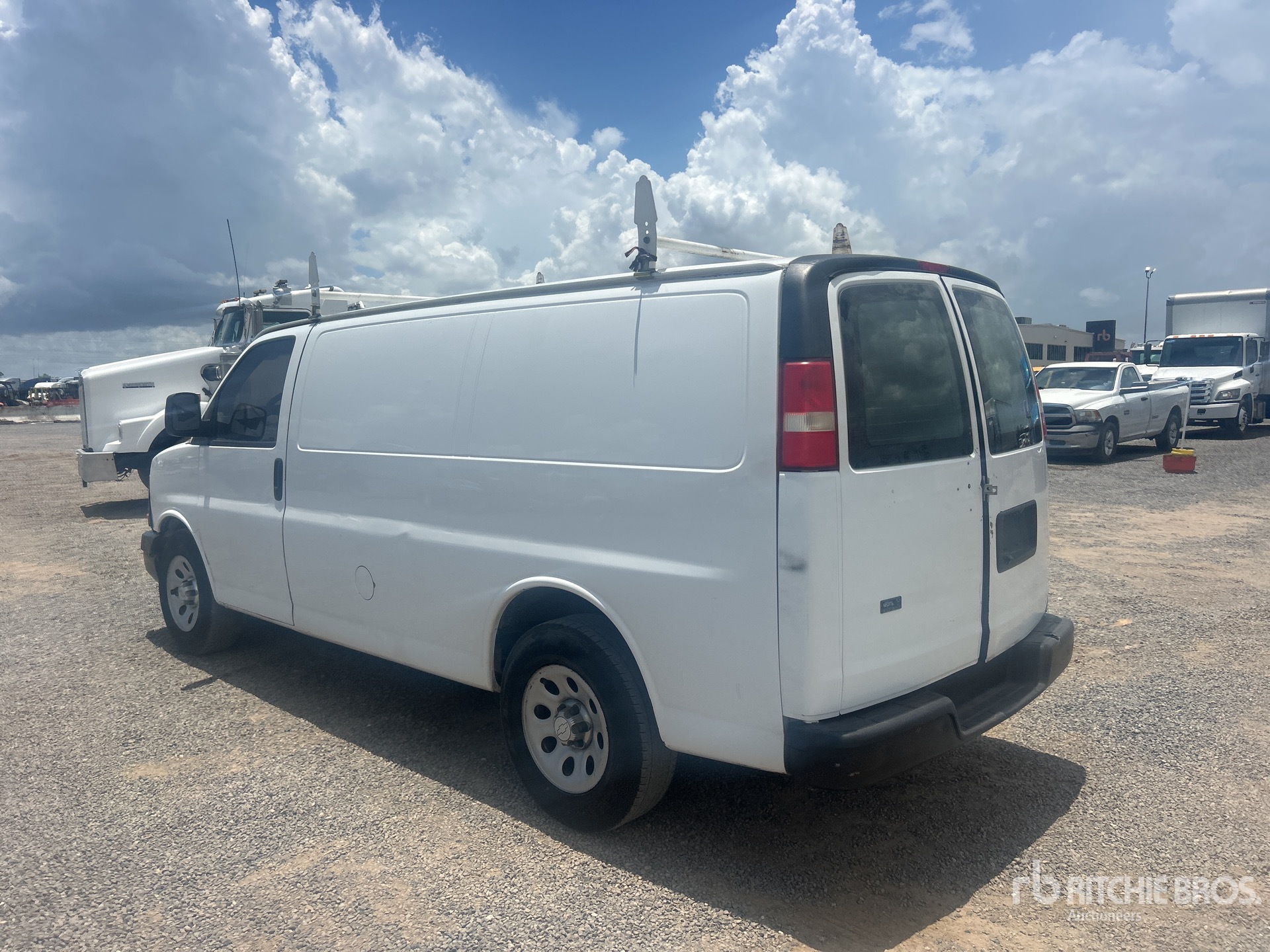 General Appearance with Picture, Left Rear Corner