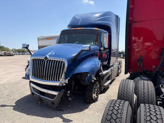 2023 International LT62F 6x4 T/A Sleeper Truck Tractor