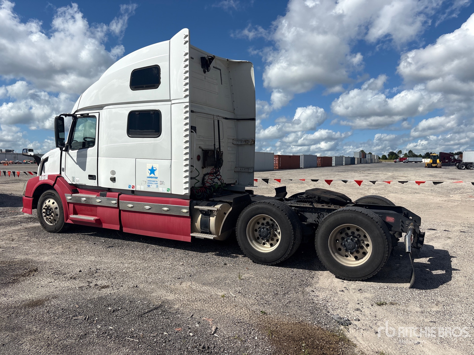 2013 Volvo VNL