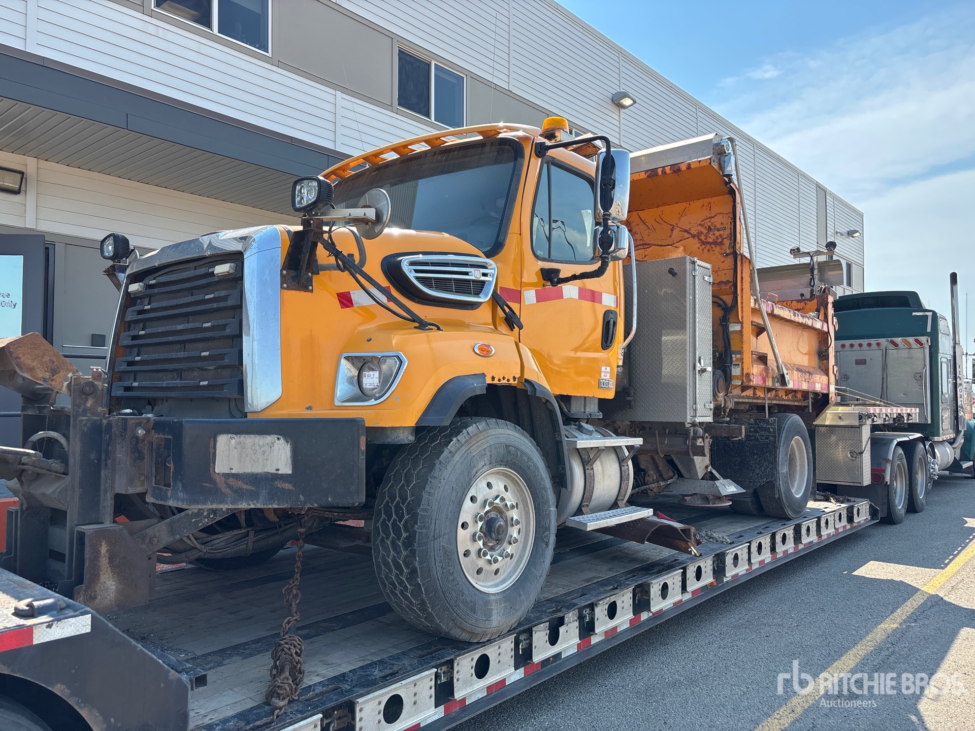 2017 Freightliner 108SD