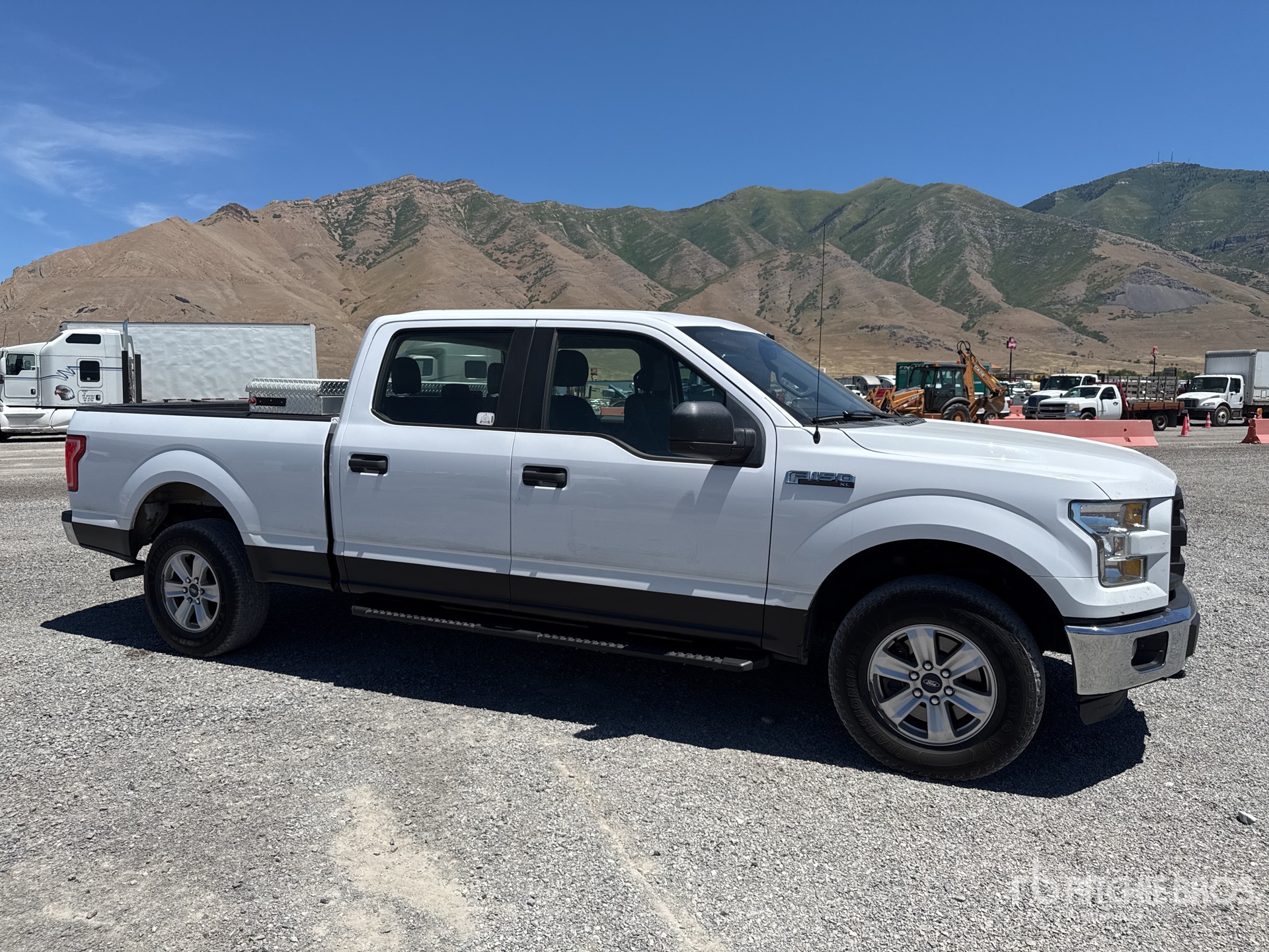 General Appearance with Picture, Right Front Corner