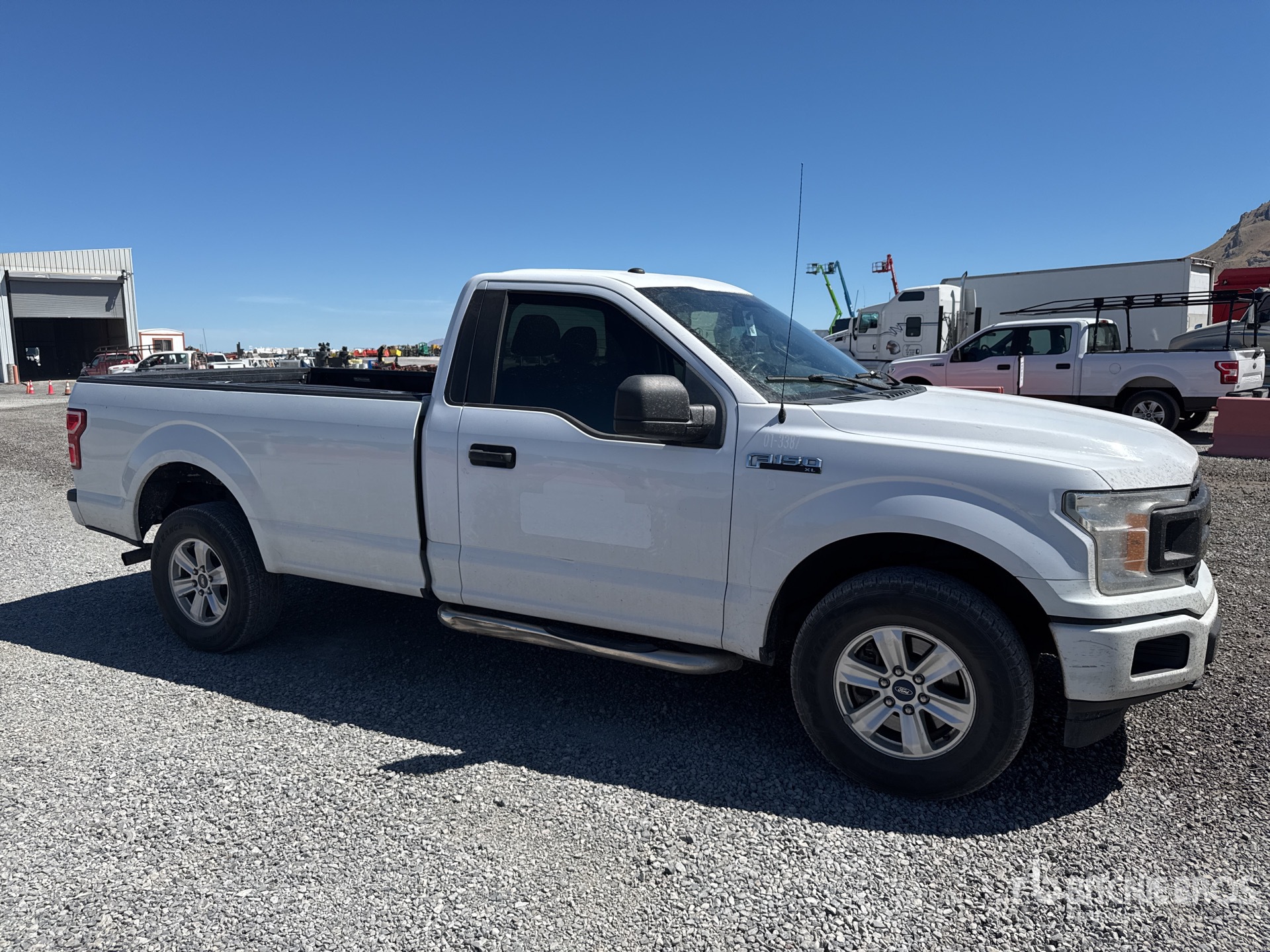 General Appearance with Picture, Right Front Corner