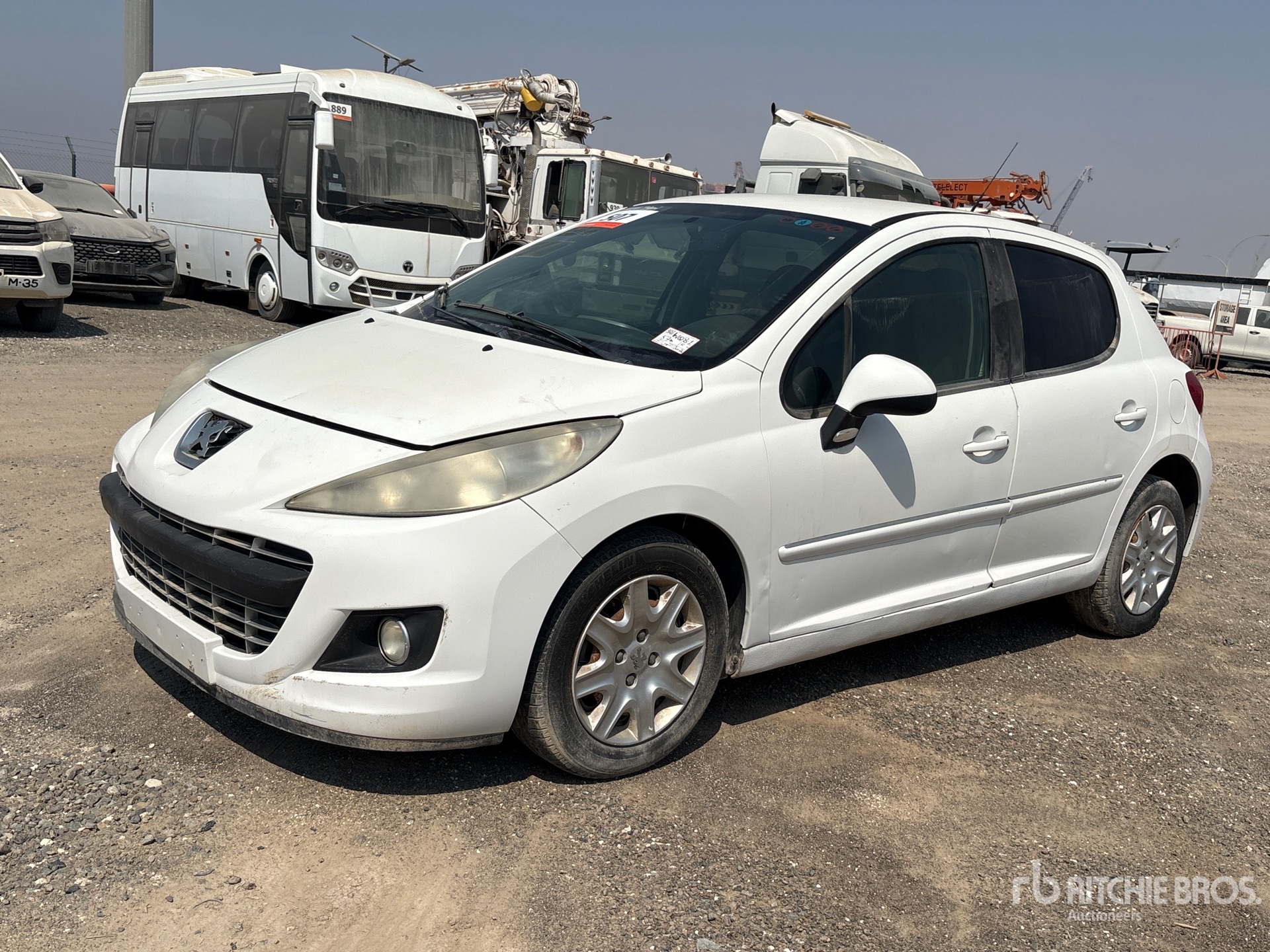 General Appearance with Picture, Left Front Corner