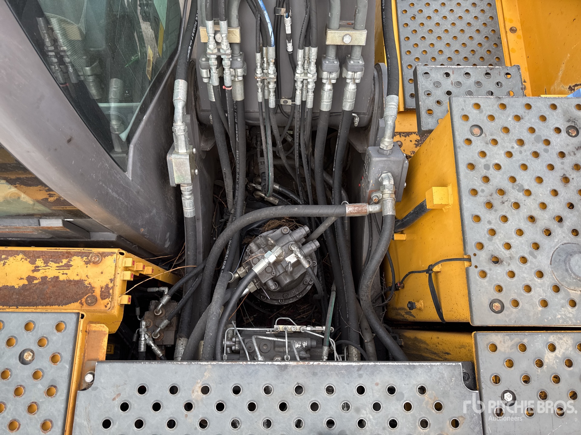 2016 Volvo EC220EL