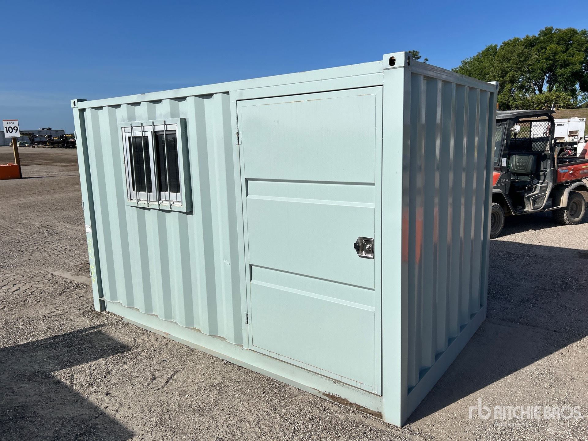 General Appearance with Bild, Ecke hinten links