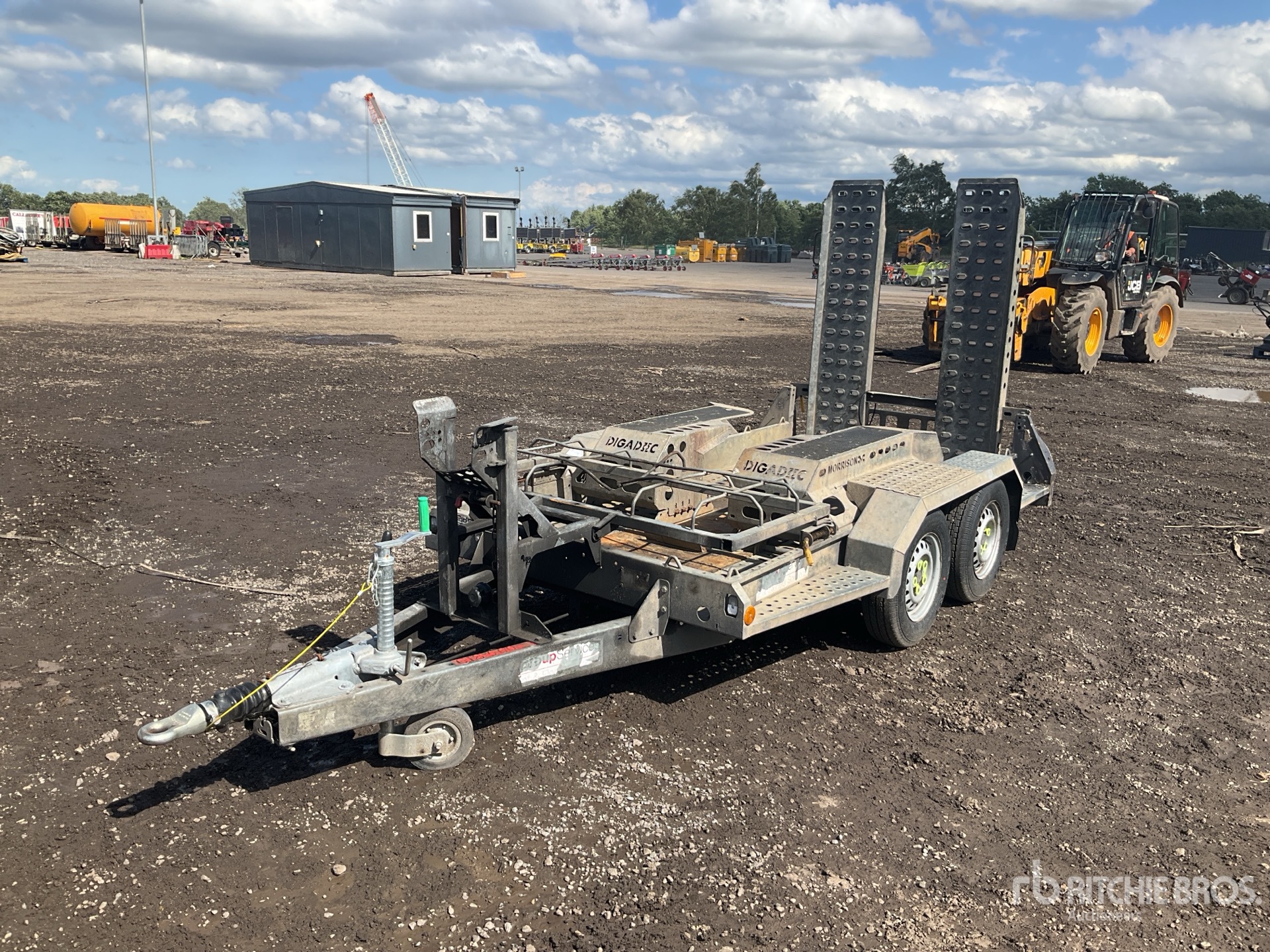 General Appearance with Bild, Ecke vorne links