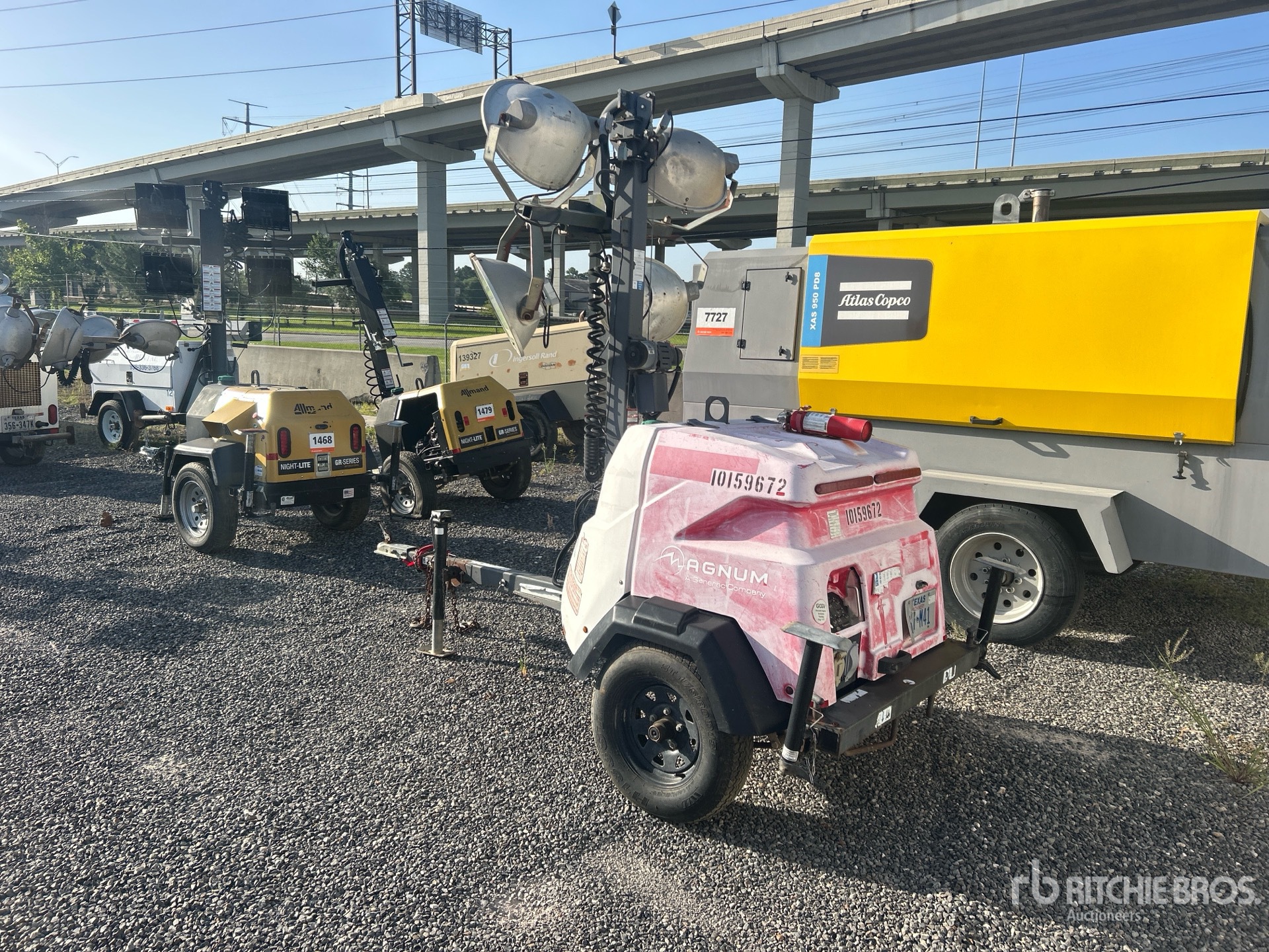 General Appearance with Bild, Ecke hinten links