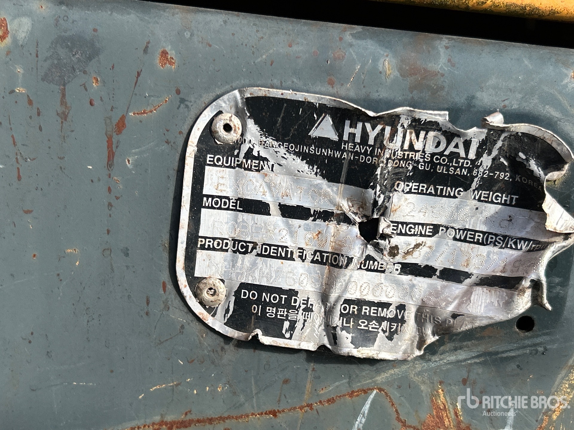 2013 Hyundai 210W-9