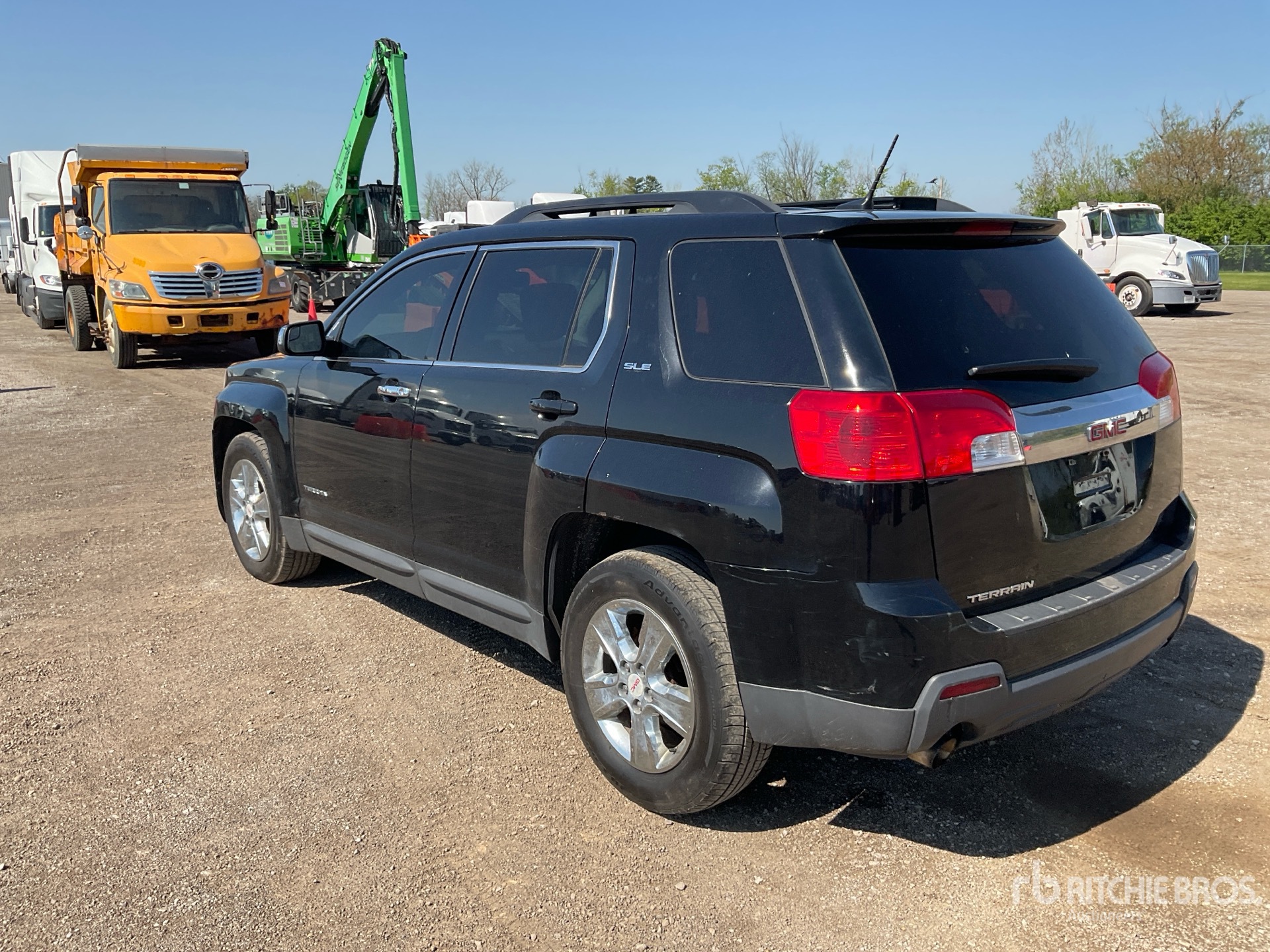 General Appearance with Picture, Left Rear Corner