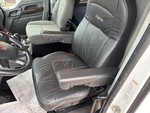 4 Transmision with Seats/armrests