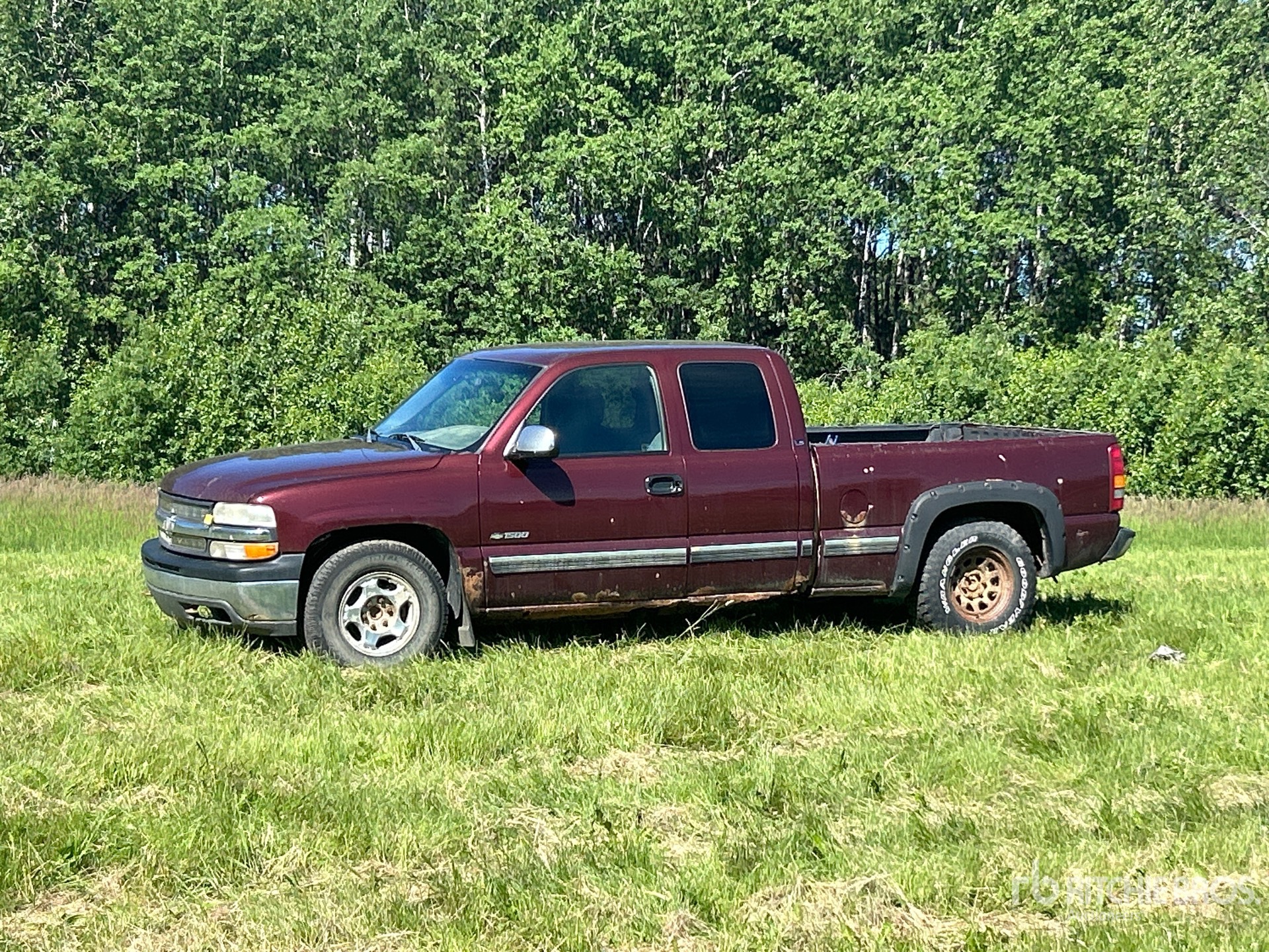 General Appearance with Picture, Left Front Corner