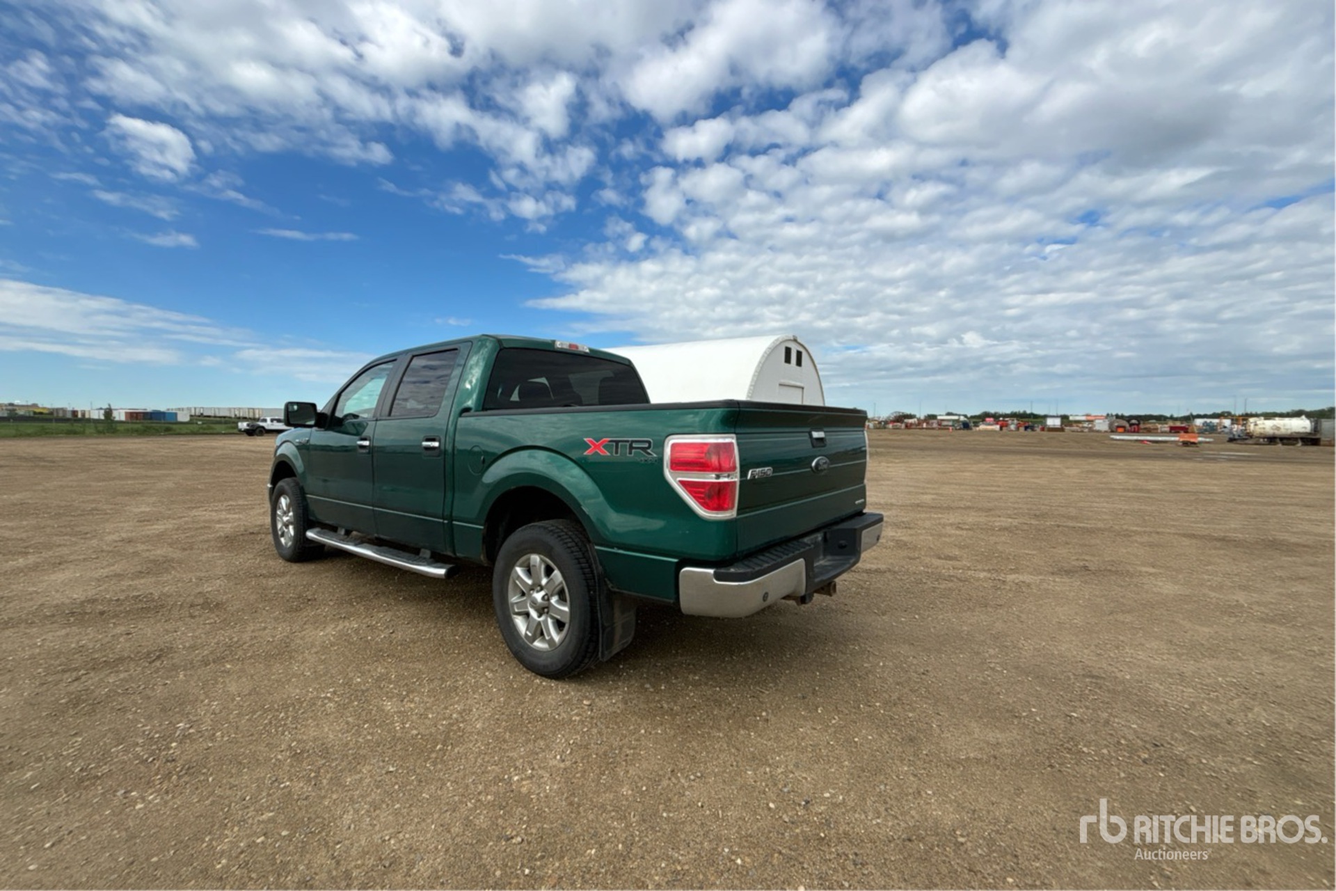 General Appearance with Picture, Left Rear Corner