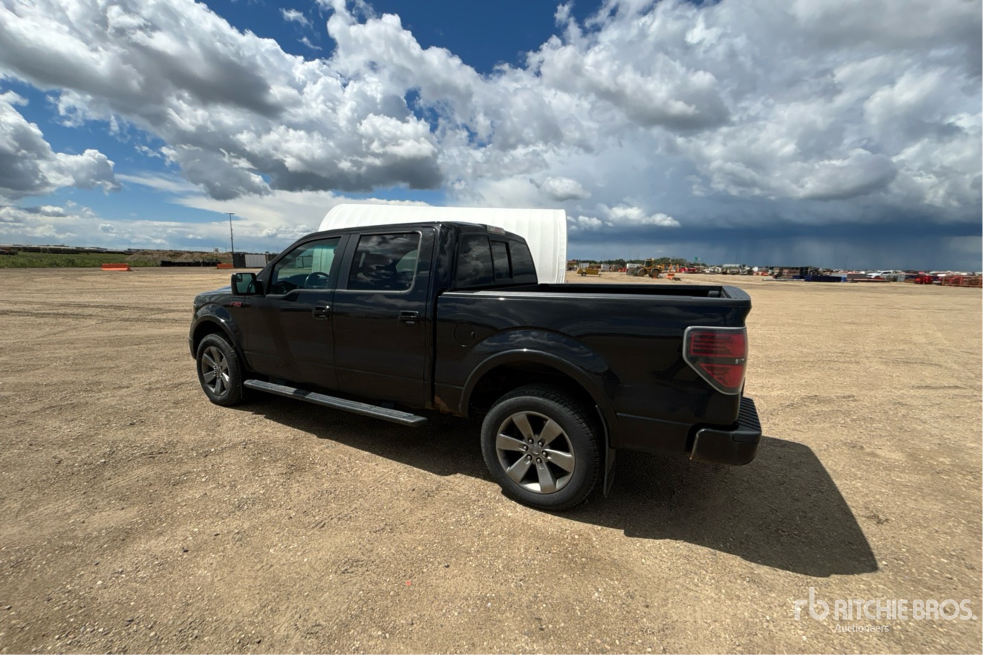 General Appearance with Picture, Left Rear Corner